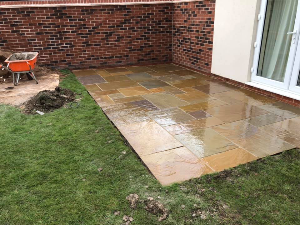 D & R Paving and Landscaping - Patios